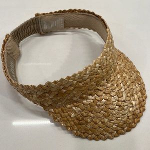 Kids Hemlock Brand Straw blond color visor.